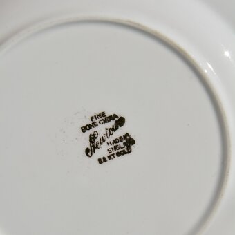 Starožitný porcelánový trojset - Gavalier a predavačka - 9