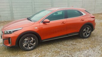2025 KIA XCEED 1,5 T-Gdi, 103kW, najazdené 3200km - 9