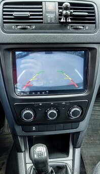 Skoda Yeti 1,4TSI, 2012, navigacia, parkovacia kamera - 9