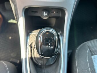Opel Astra J Caravan 2.0 cdti 121kW - 9