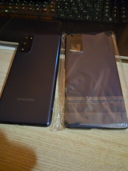 Predám S20 FE v modrej farbe, 128GB - 9