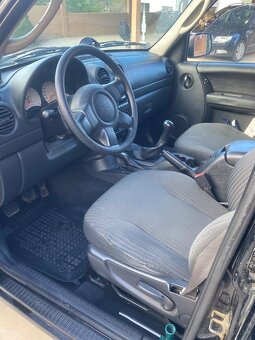 Jeep Cherokee sport KJ - 9