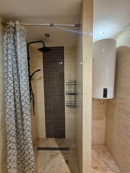 Predám 3 iz. byt na ul. Priateľstva v Komárne - 9