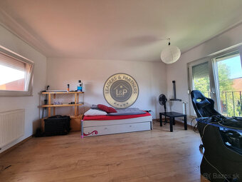 PREDAJ rodinný dom v centre Rajky - 9