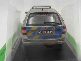 Škoda Octavia III Combi Policie 1/43 - 9