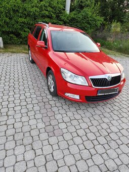 Predám škodu Octaviu 1.6tdi 77kw CR RV:2012 - 9