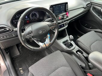 Hyundai i30 1.5 benzín 2021 - 9