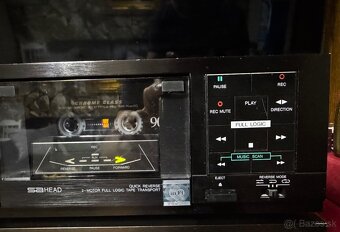 JVC KD V400 - 9