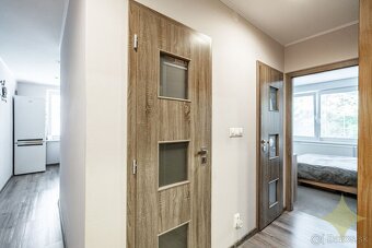 3-izbový zariadený byt po rekonštrukcii na prenájom – Žiar n - 9