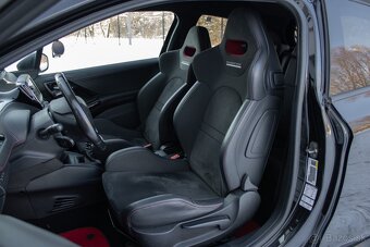 Peugeot 208 GTI 153kw MT/6 2018 - 9