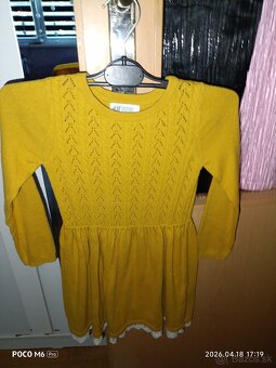 Šaty 122/128 a sukničky 116/122 - 9