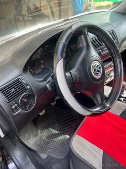 Volkswagen Golf - 9