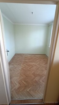 Predám 4 -izbový byt, Levice - 9