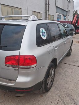 Predám Volkswagen Touareg R5 2.5 diesel, automat - 9