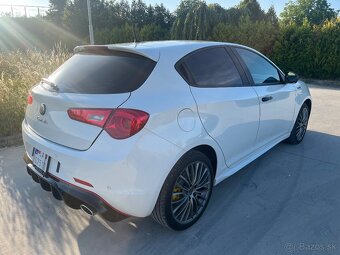 Alfa Romeo 1,4 Tj 88kw 2015 - 9