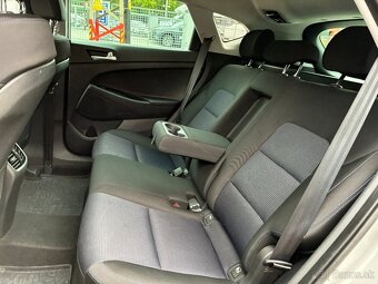 Hyundai Tucson 2.0CRDi 100kW 4x4 ČR 1MAJ NAVI DPH TAŽNÉ - 9