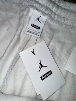 Supreme x Jordan suprava - 9