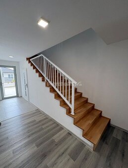 RK Dobré reality prenajíma krásny nový apartmán v Nesvadoch - 9