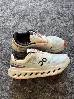 8x Dámské boty On Running Cloud, velikost 40 - 40,5 - 9