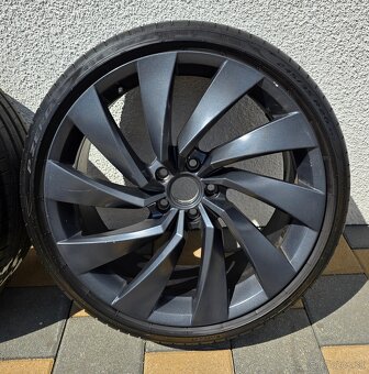 Letné 5x112 VW Rosario Pirelli P Zero 245/35 R20 DOT1823 - 9