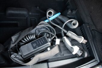 Mercedes-Benz EQC 400 4MATIC - 9