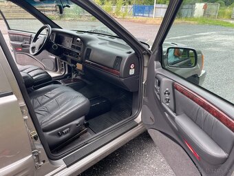 Jeep GRAND CHEROKEE ZJ 5,9L V8 - 9