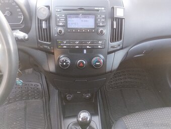 Hyundai i30 1.6i CVVT Style - 9