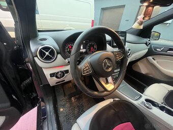 MERCEDES-BENZ B 180 - 9