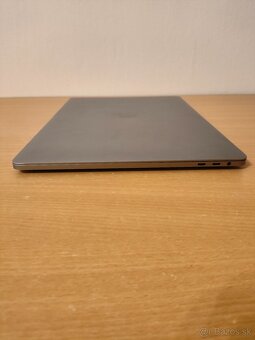 MacBook Pro 15 2016 | i7 • 16GB • 1TB SSD - 9