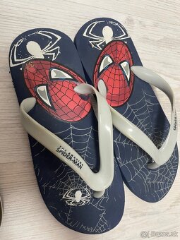 Adidas šlapky - NOVÉ - 9