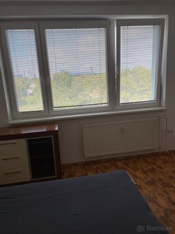 Prenajom 1veľka izba v 3 izbovom byte - 9