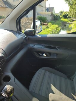 Opel Combo Life XL 1.2 7 miest biele - 9