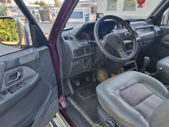 ===Mitsubishi Pajero=== - 9