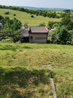 Chatka s vlastným pozemkom - 9