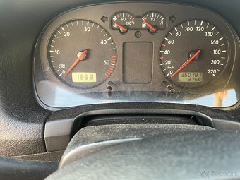 VW Golf 4 1.9 tdi 66kw - 9