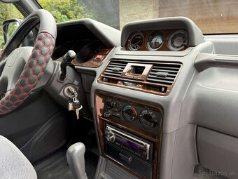 MITSUBISHI PAJERO 2,5TD 7miest - 9
