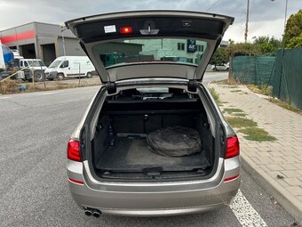 BMW 525 Xdrive rv:2011 naj.220tis.km - 9