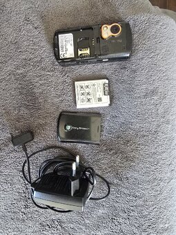 Sony Ericsson W900i - 9