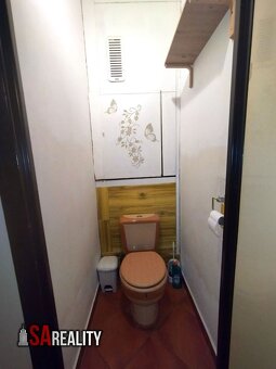 Ponúkam na predaj 3 izbový byt s balkónom Levice, Rybníky 1. - 9