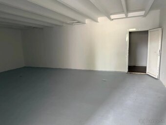 Priestory vhodné pre výrobu / sklad 1000m2 - 9