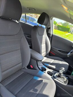 Hyundai IONIQ hybrid - 9