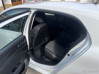 Renaut Megane - 9