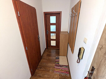 Pekný 1 i Terasa, Narcisová, OV, 9p, výťah, rekonštruovaný - 9