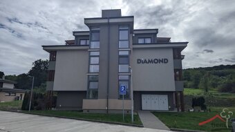 Pekný apartmán na predaj v Podhájskej, kompletne zariadený - 9