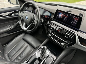 BMW rad 5 530d xDrive AT/8 - 9