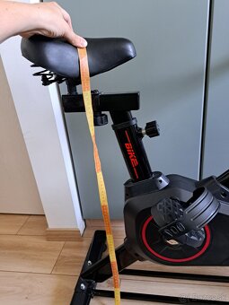 Tichý spinningový bicykel do 173 cm - 9
