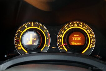 Predám Toyota Auris 1,6i benzín - 9