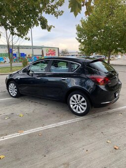 Opel Astra J Cosmo. 1.4 - 9