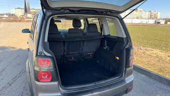 Volkswagen Touran Van 2.0 TDI Trendline - 9