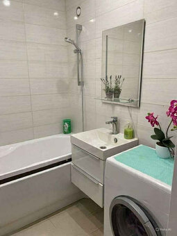 Na predaj 3 izbový byt na 2 poschodí s výťahom za priateľskú - 9